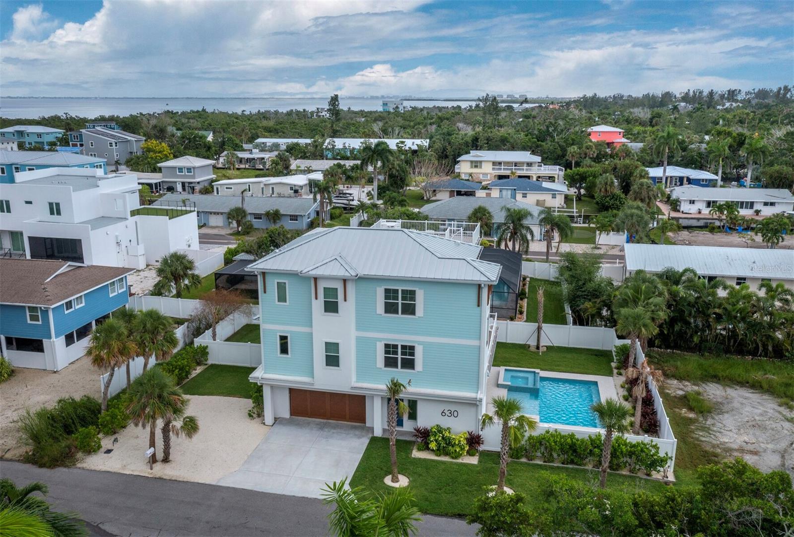 LONGBOAT KEY - Residential