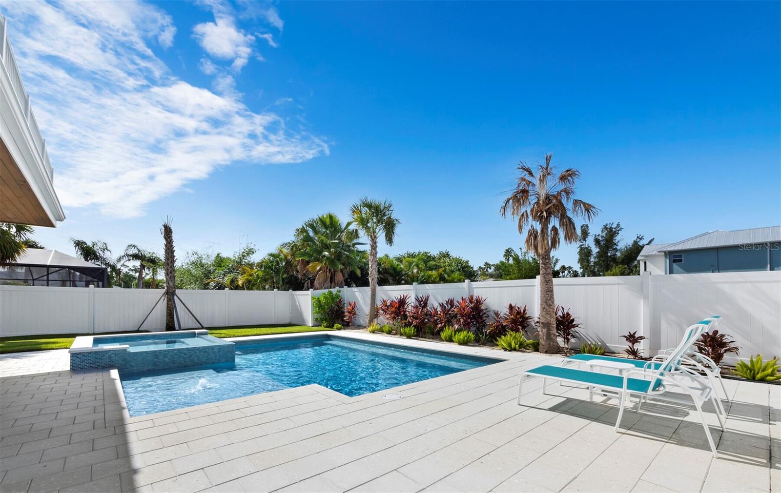 LONGBOAT KEY - Residential