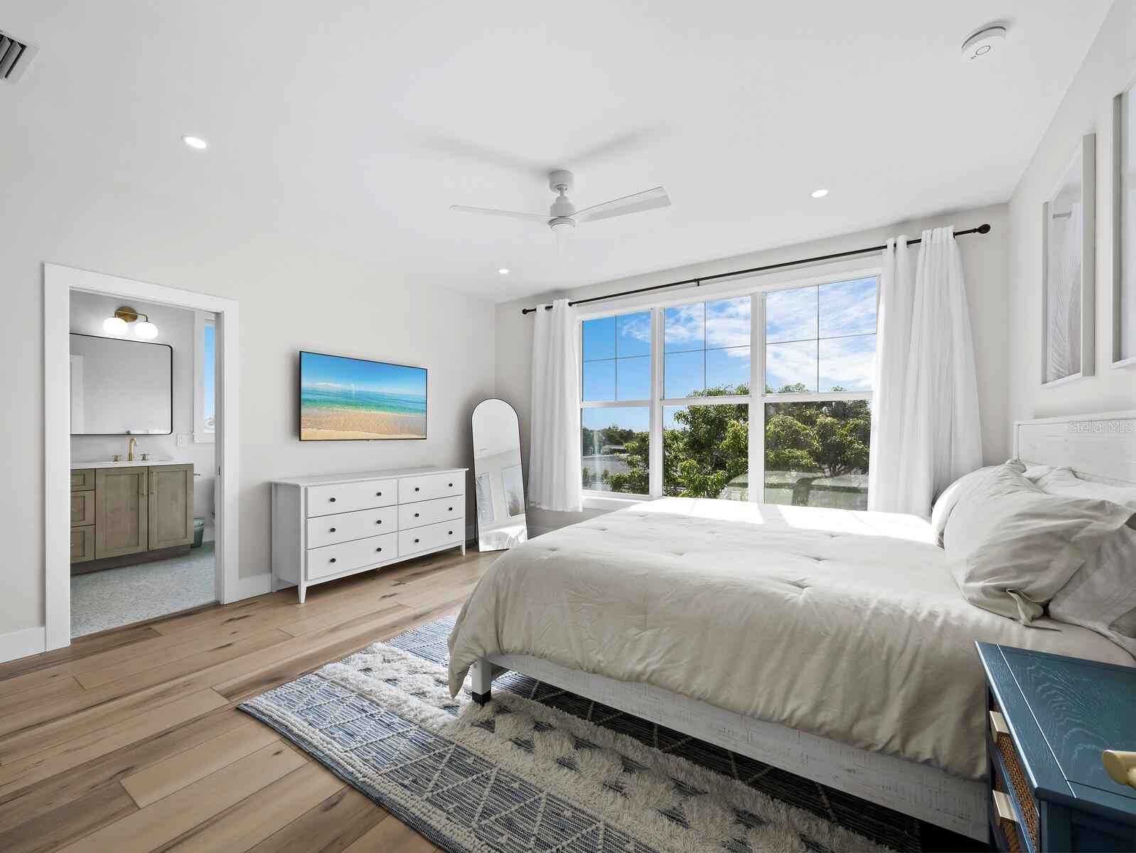 LONGBOAT KEY - Residential