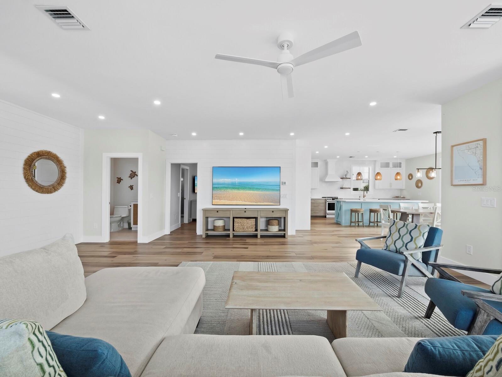 LONGBOAT KEY - Residential