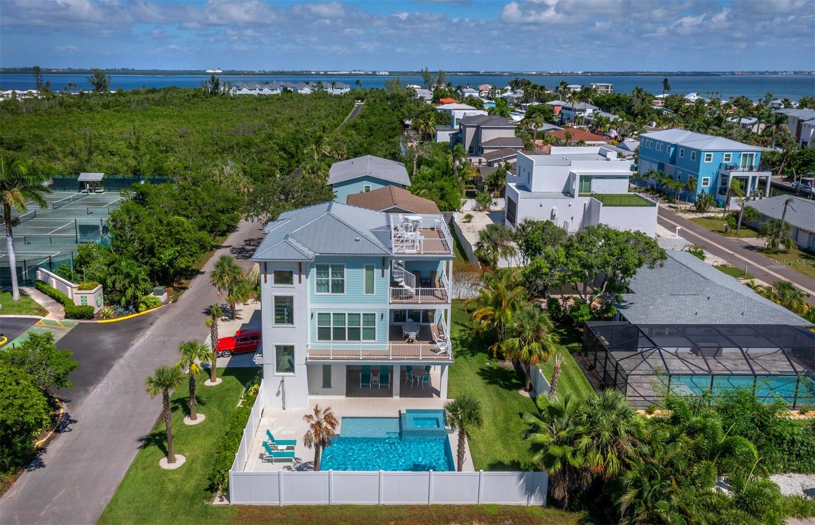 LONGBOAT KEY - Residential