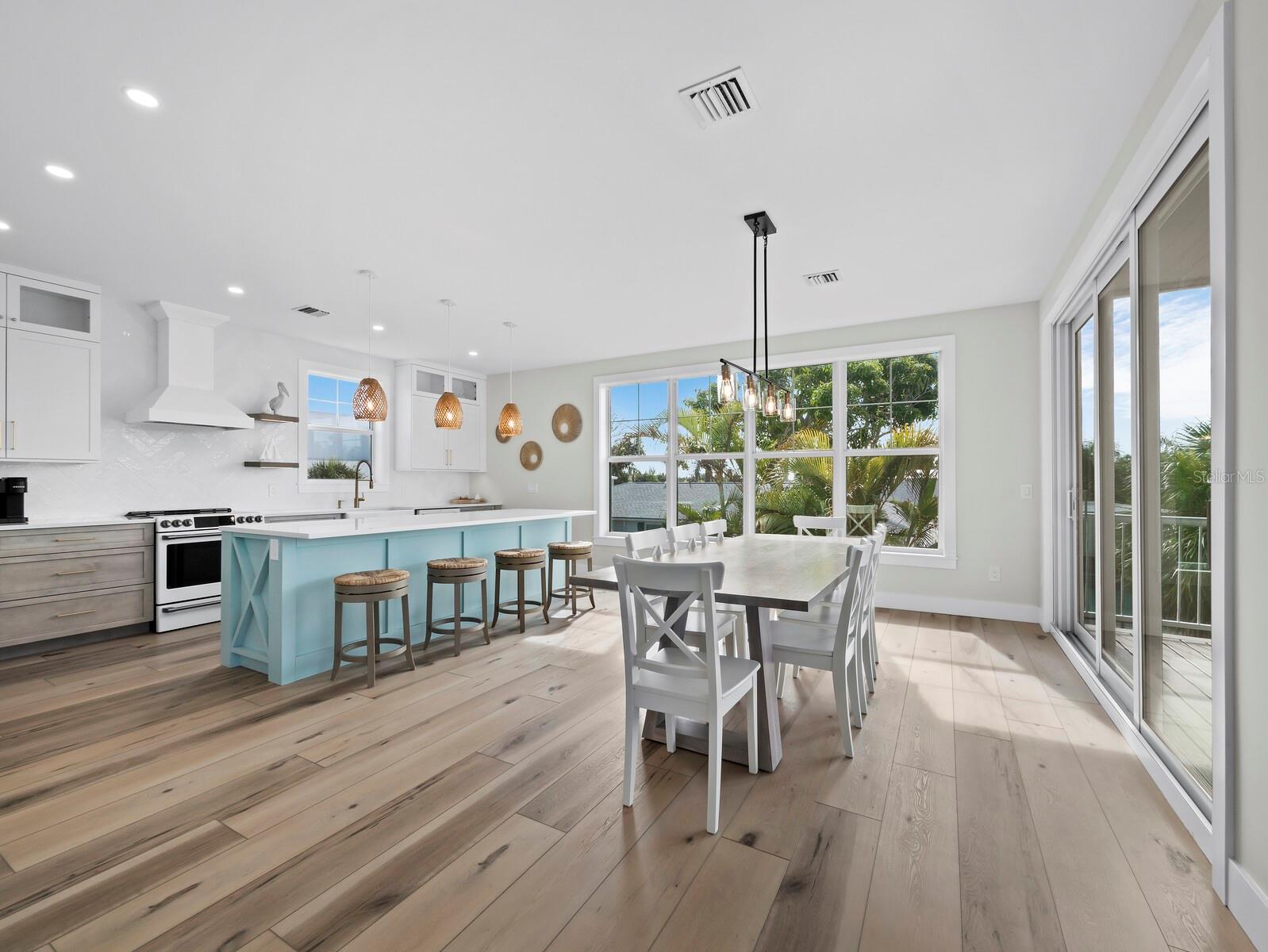 LONGBOAT KEY - Residential