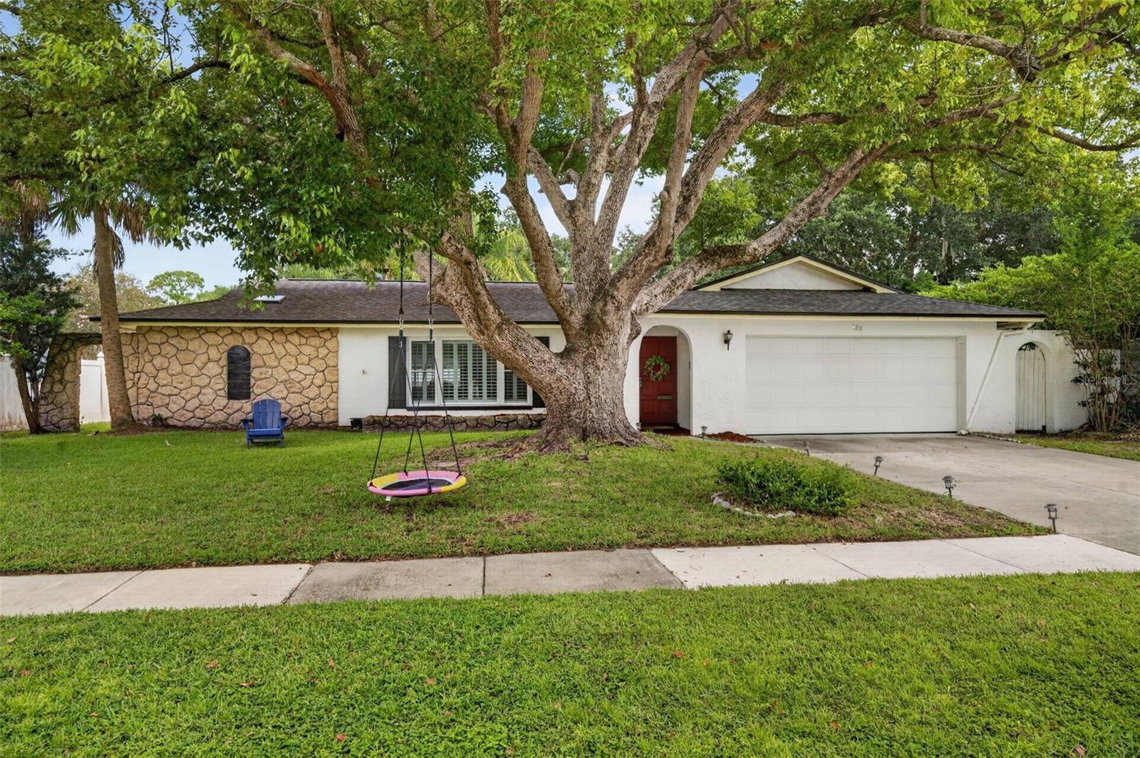 2211 KING RICHARDS COURT