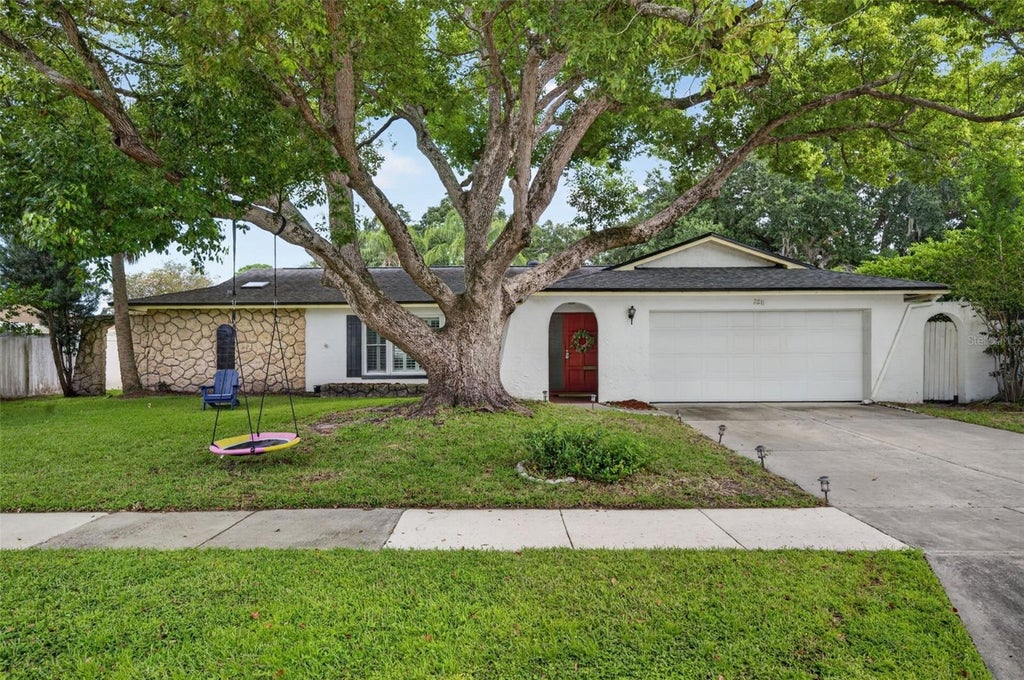 Photo of 2211 King Richards Court, Winter Park, FL 32792 (MLS # O6438092)