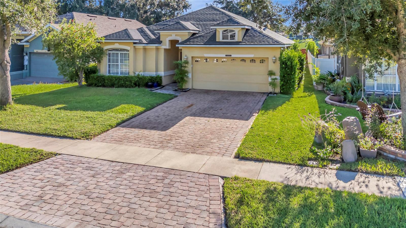 4877 GRASSY KNOLL DRIVE