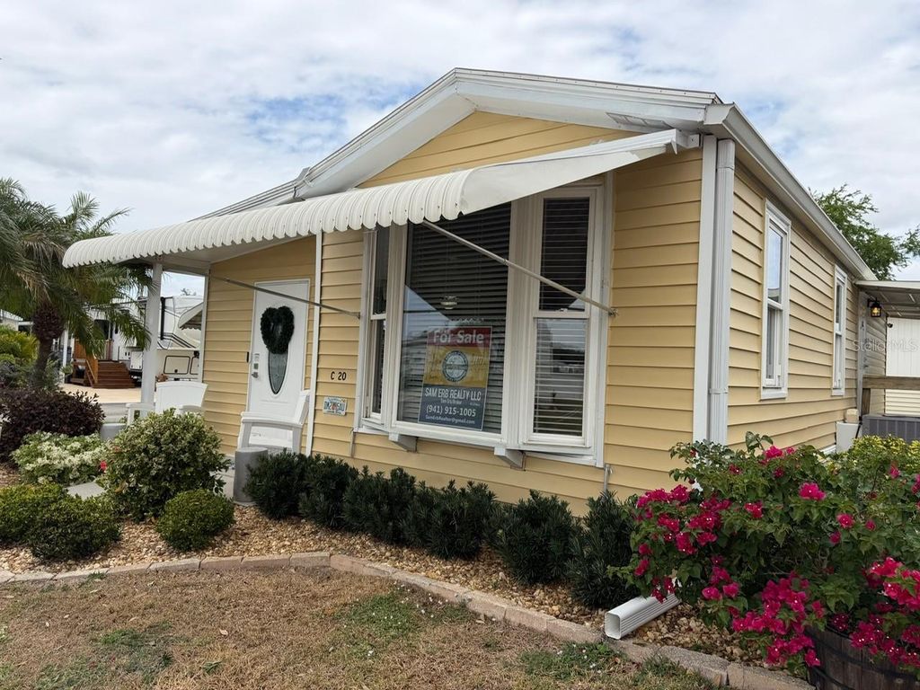 Photo of 6633 53rd Avenue E #C-20, Bradenton, FL 34203 (MLS # A4687986)