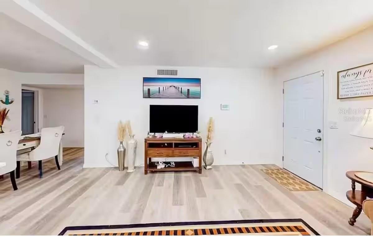 VIRGINIA GROVES ESTATES 1ST ADD - Residential Lease