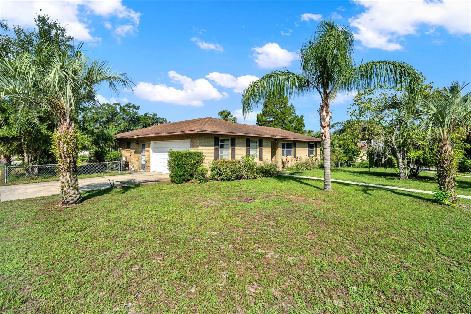 608 NORTHERN OAKS AVENUE
