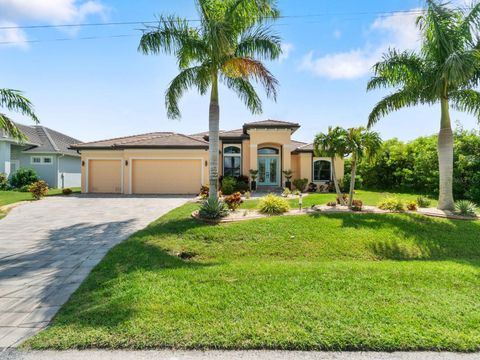 A home in PORT CHARLOTTE