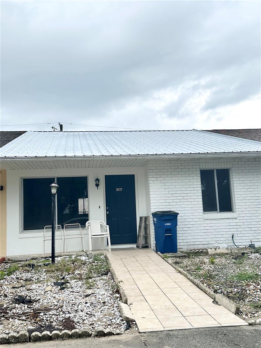 VILLA ROAD SUB - Residential Lease