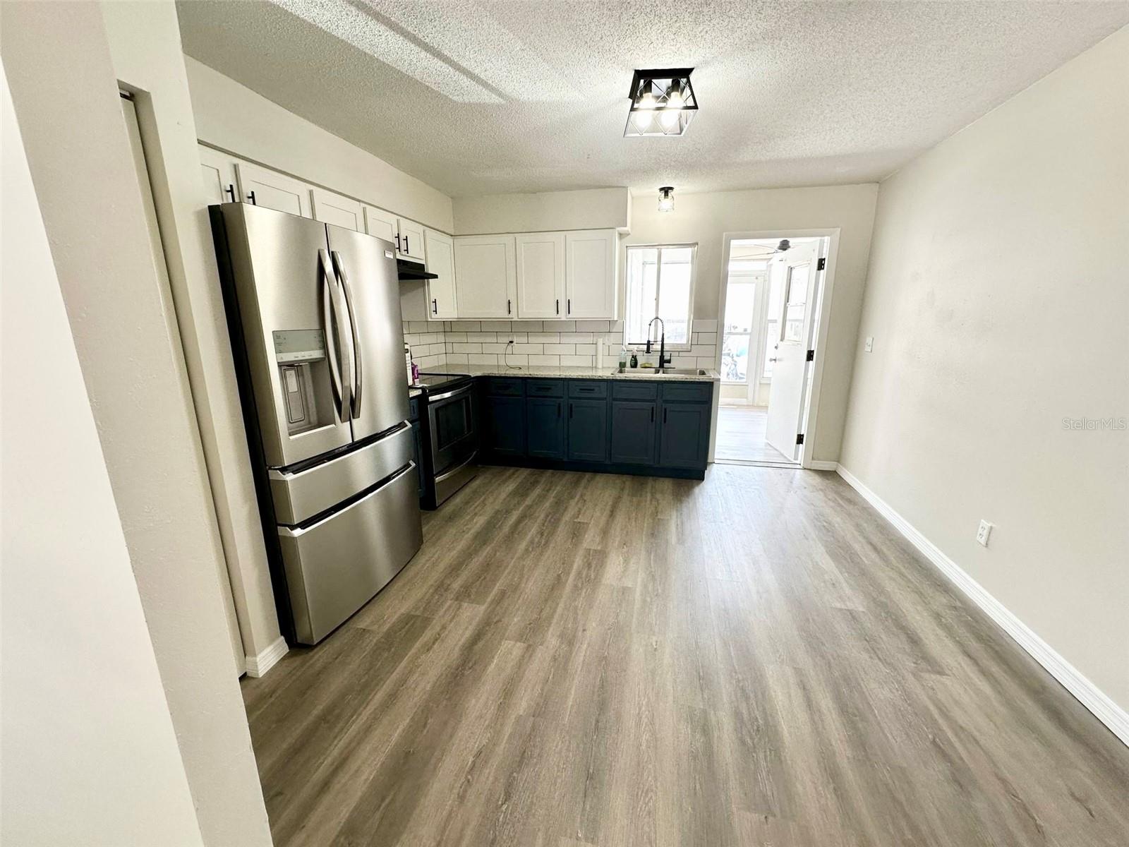 VILLA ROAD SUB - Residential Lease