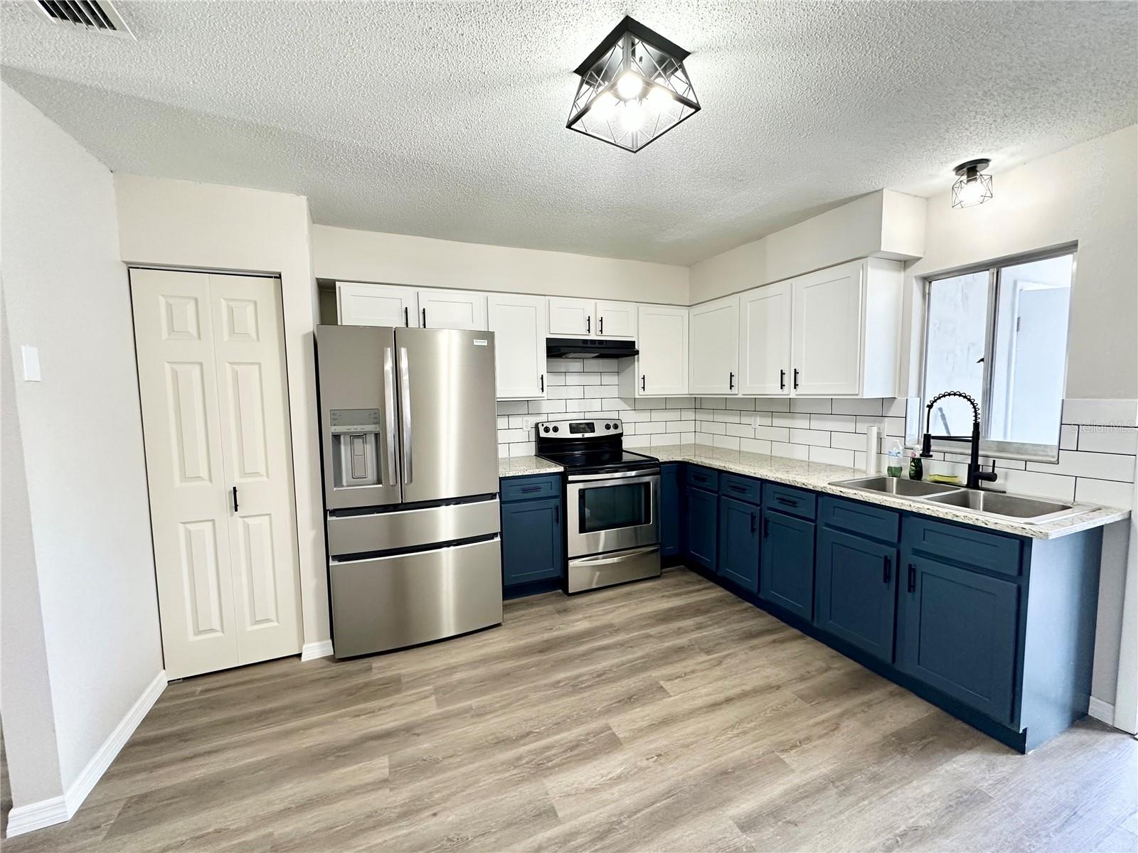 VILLA ROAD SUB - Residential Lease