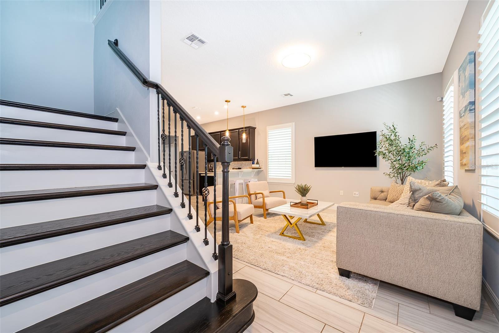 9422 WOODCRANE DRIVE