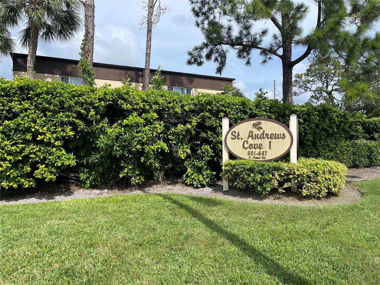 Available for rent - this beautifully maintained 3-bedroom, 2-bath condo, located on the second floor of a well-kept and quiet community in Clearwater. This bright and spacious unit features large bedrooms, plenty of natural light, and a private balcony - perfect for enjoying your morning coffee or tea. All essential utilities - basic cable, internet (through Spectrum), water, sewer, and trash.
The community offers great amenities, including a swimming pool and peaceful lake views, ideal for relaxing walks or spending time outdoors with your pets. Located just minutes from the Gulf beaches, schools, shopping plazas, restaurants, and nearby golf courses - perfect for golf lovers.
Don't miss this opportunity to live in a beautiful and convenient location. Contact me for more details or to schedule a showing.