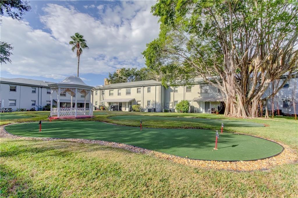 LES CHATEAUX CONDO - Residential