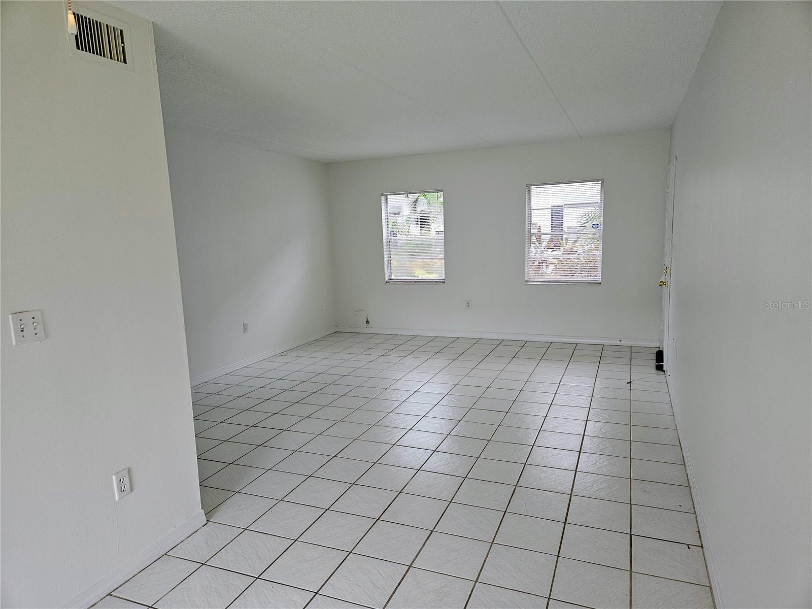 LES CHATEAUX CONDO - Residential