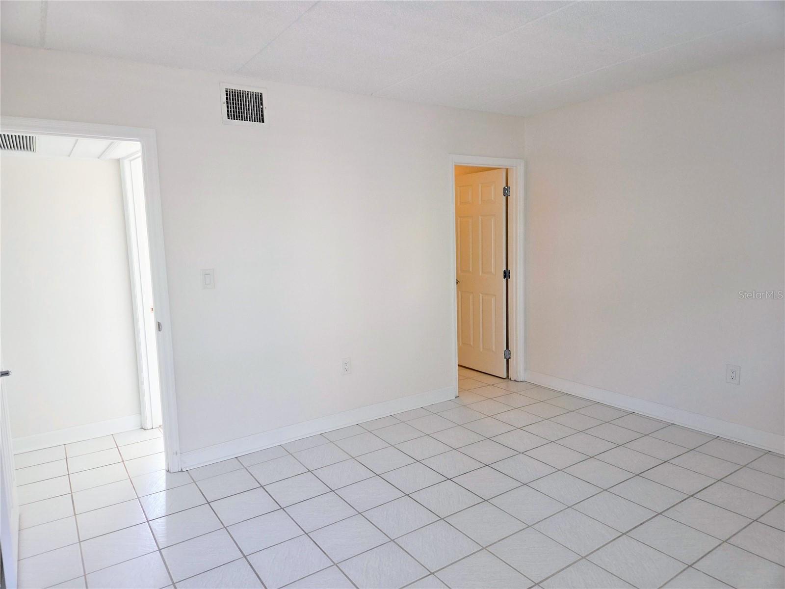 LES CHATEAUX CONDO - Residential