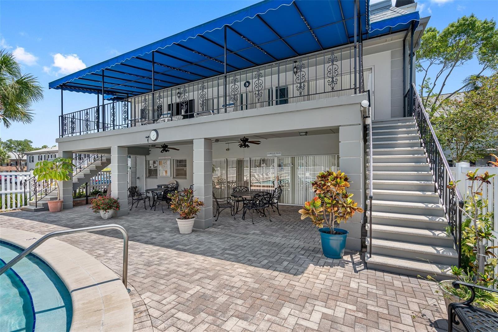 LES CHATEAUX CONDO - Residential