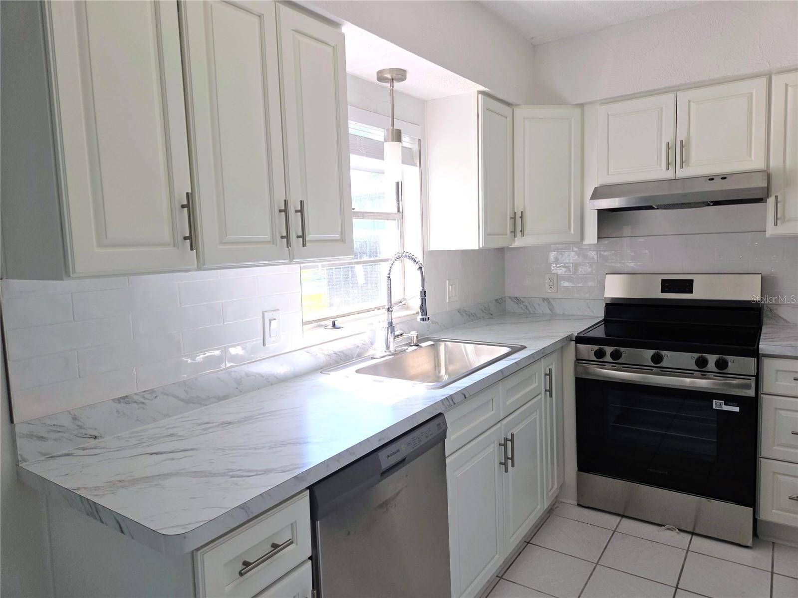 LES CHATEAUX CONDO - Residential