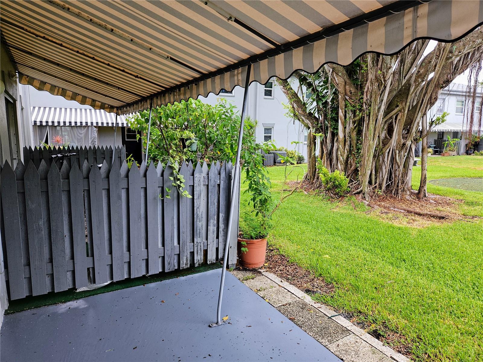 LES CHATEAUX CONDO - Residential