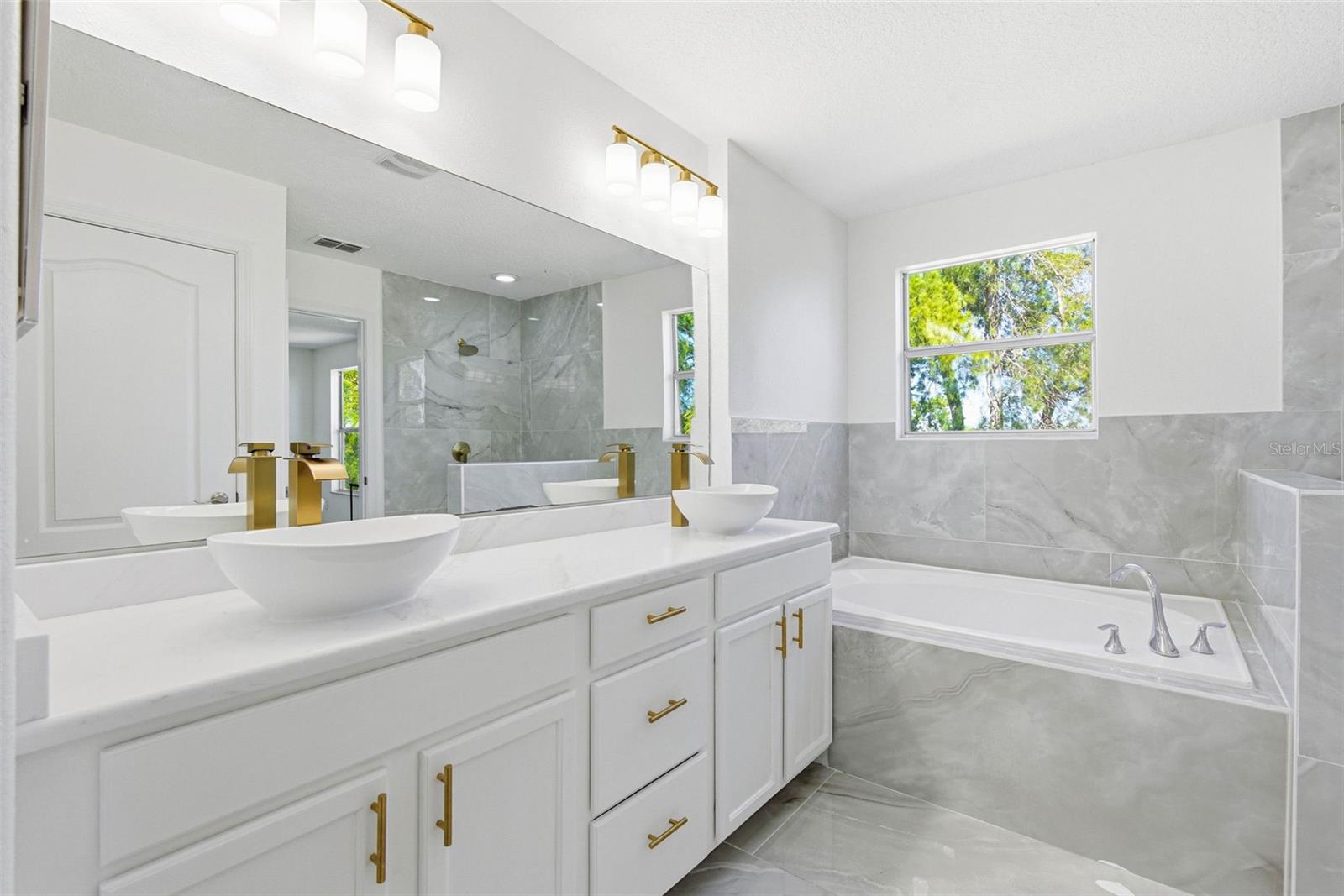 BAHIA LAKES PH 1 - Residential