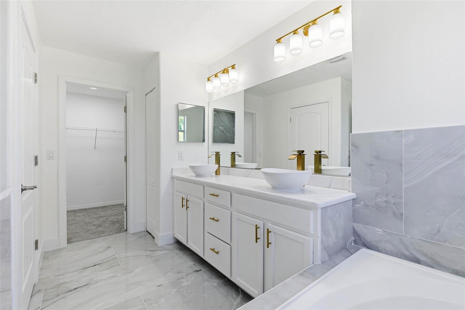 BAHIA LAKES PH 1 - Residential