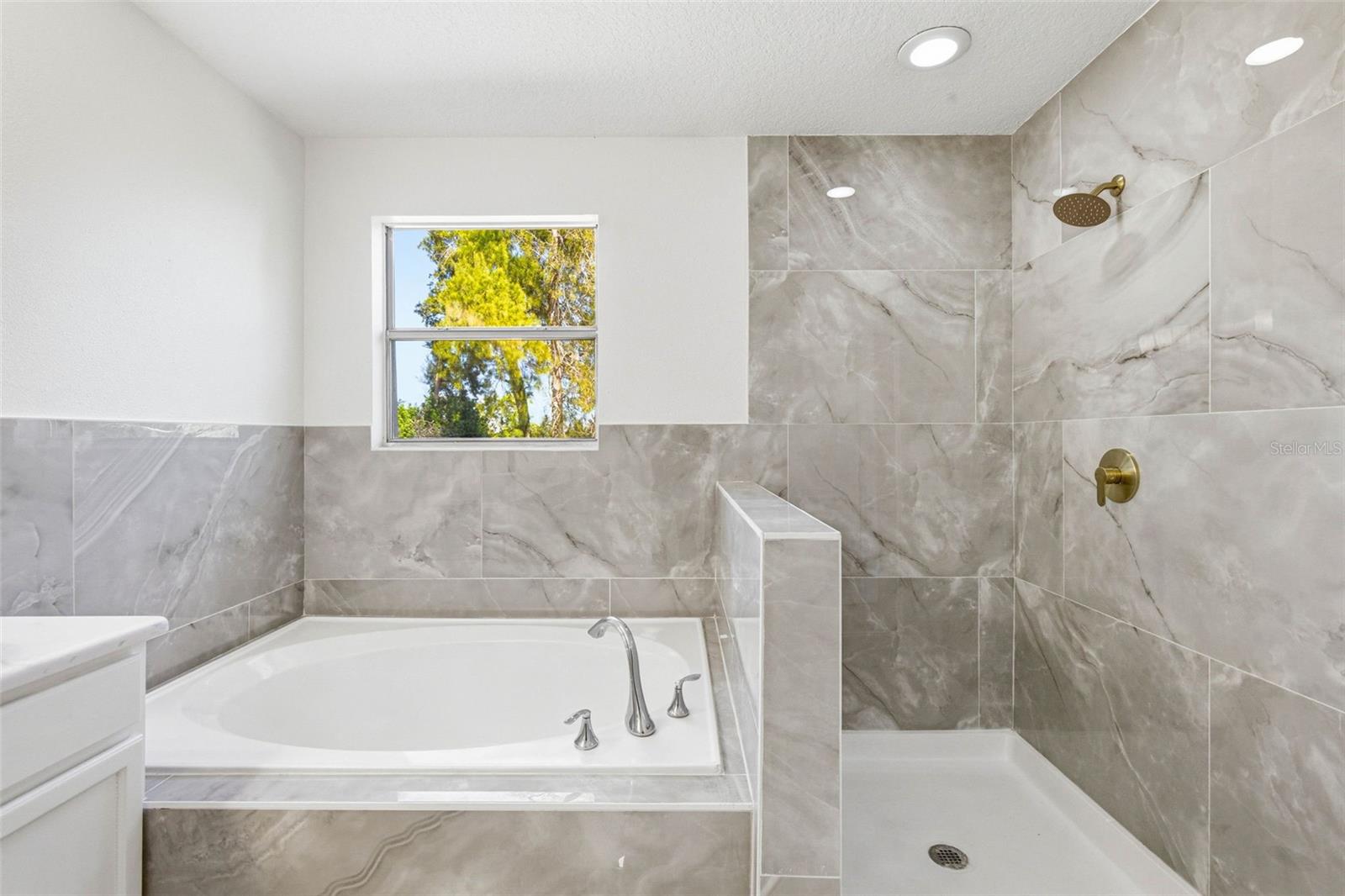 BAHIA LAKES PH 1 - Residential