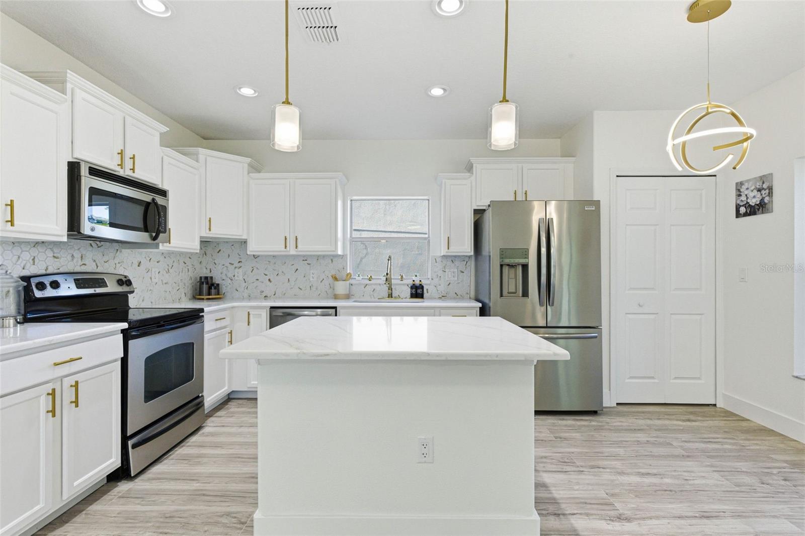 BAHIA LAKES PH 1 - Residential