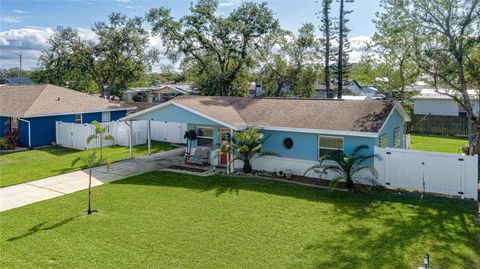 A home in PALMETTO