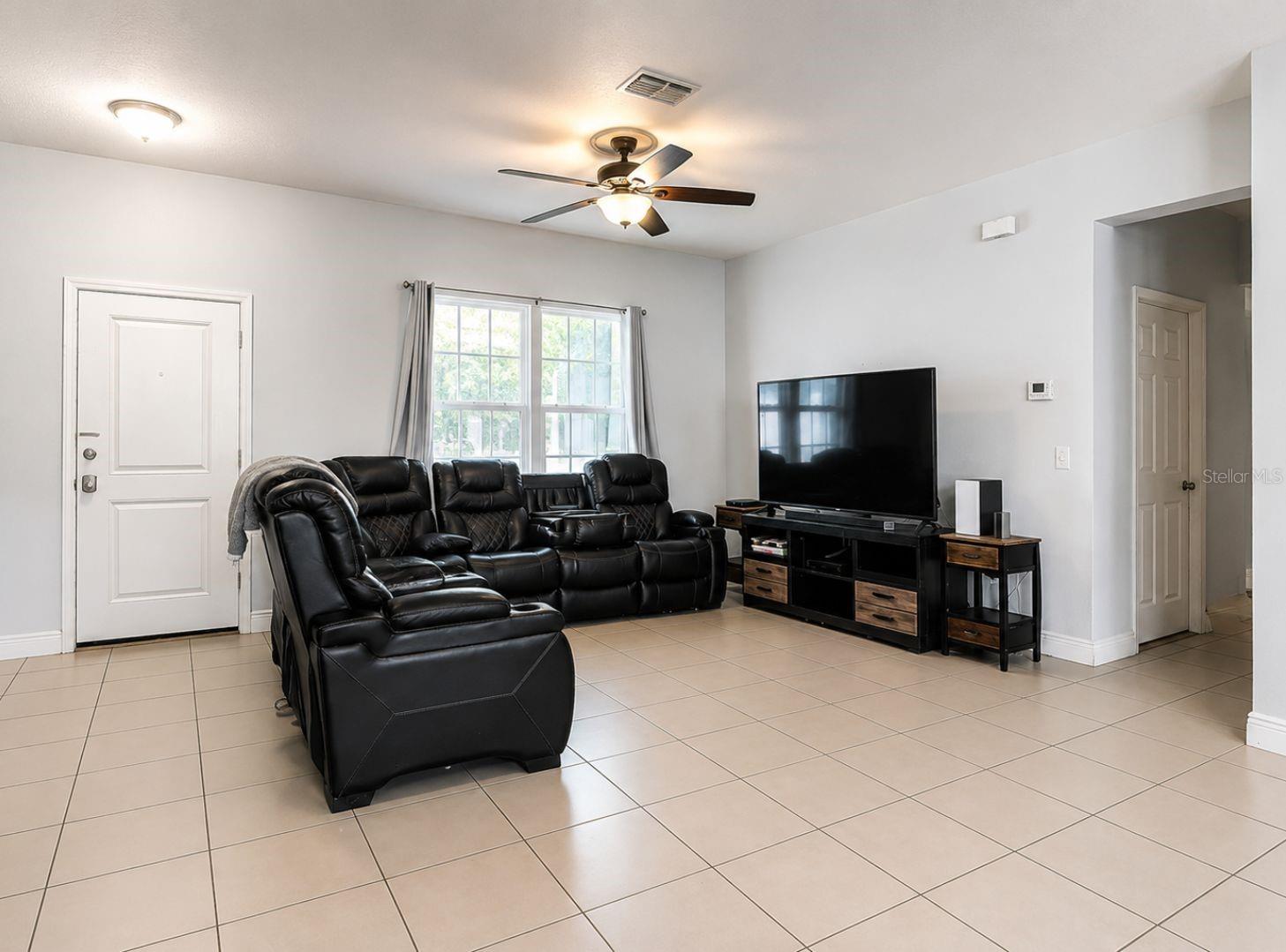 420 E EAGLE DRIVE