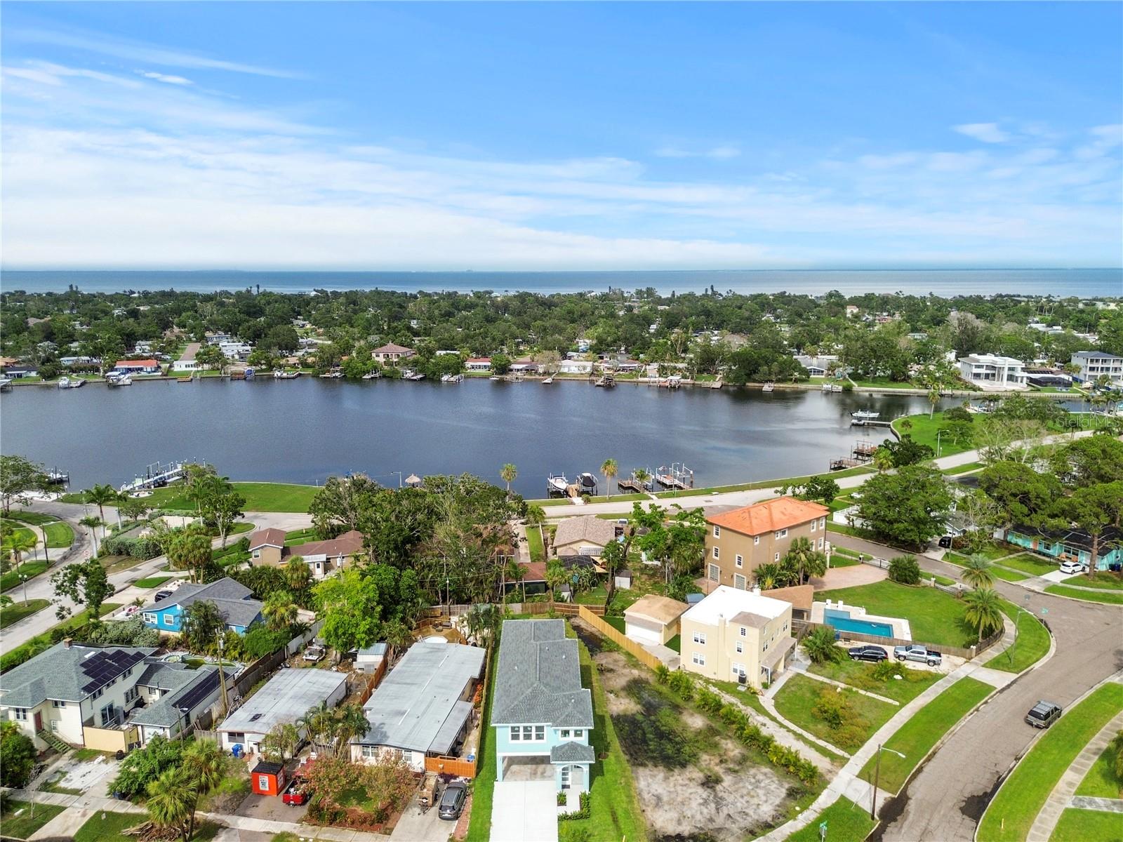 BAYOU BONITA - Residential