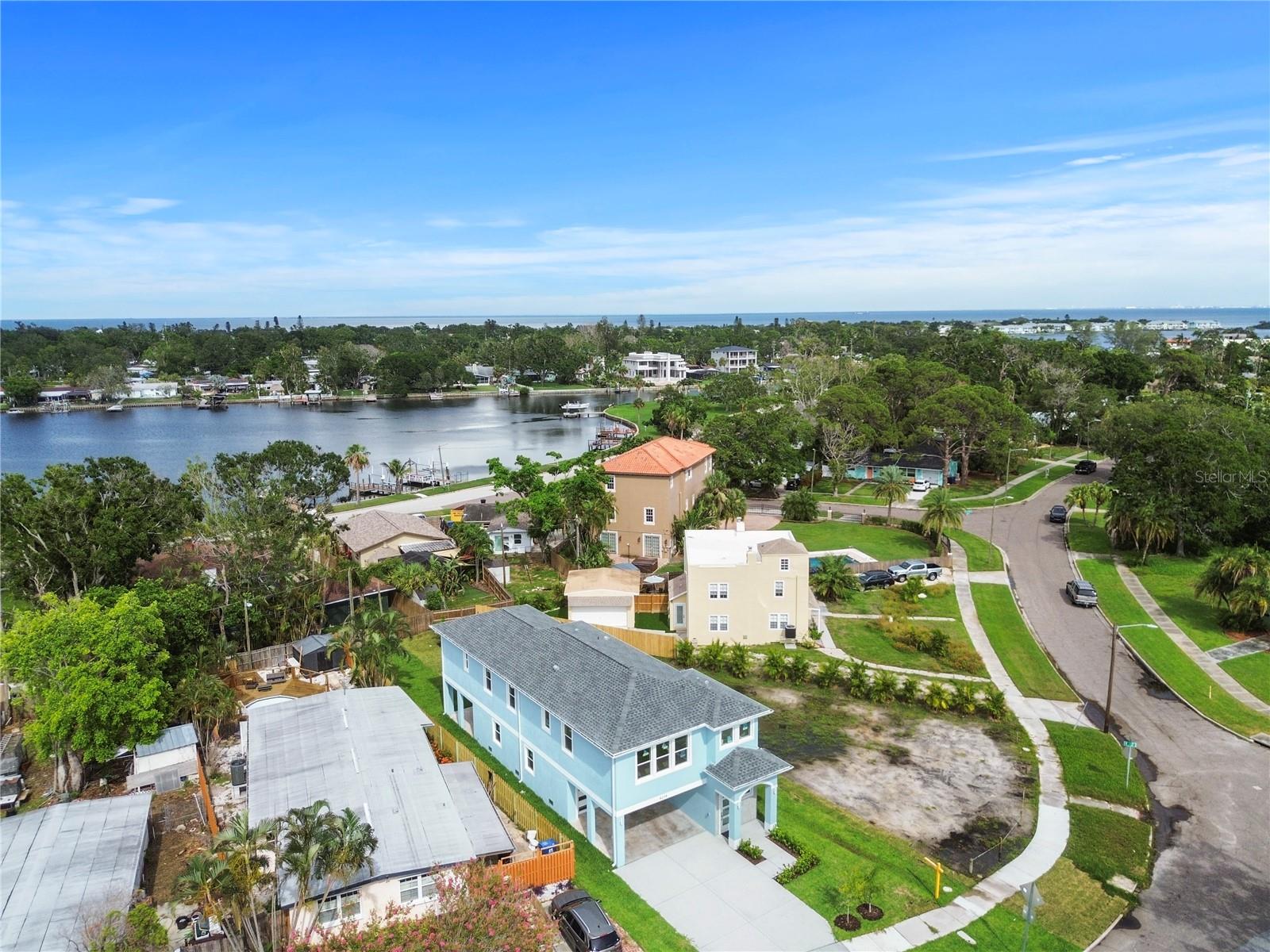 BAYOU BONITA - Residential