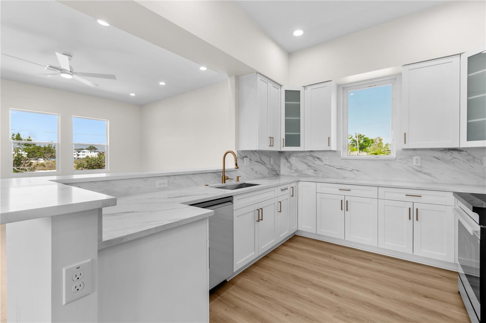 BAYOU BONITA - Residential