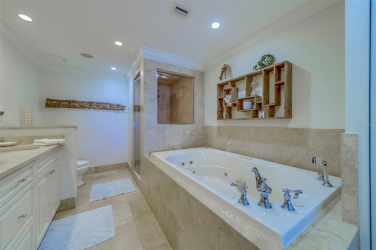 SOL Y SOMBRA CONDO - Residential Lease