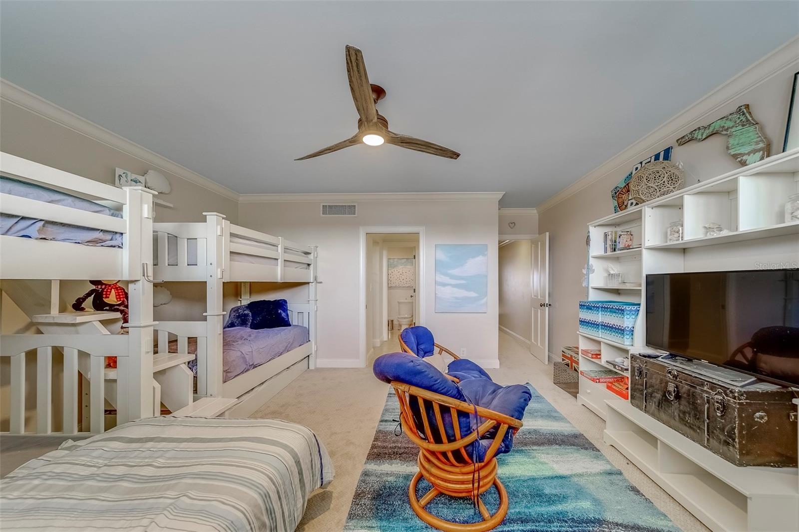 SOL Y SOMBRA CONDO - Residential Lease