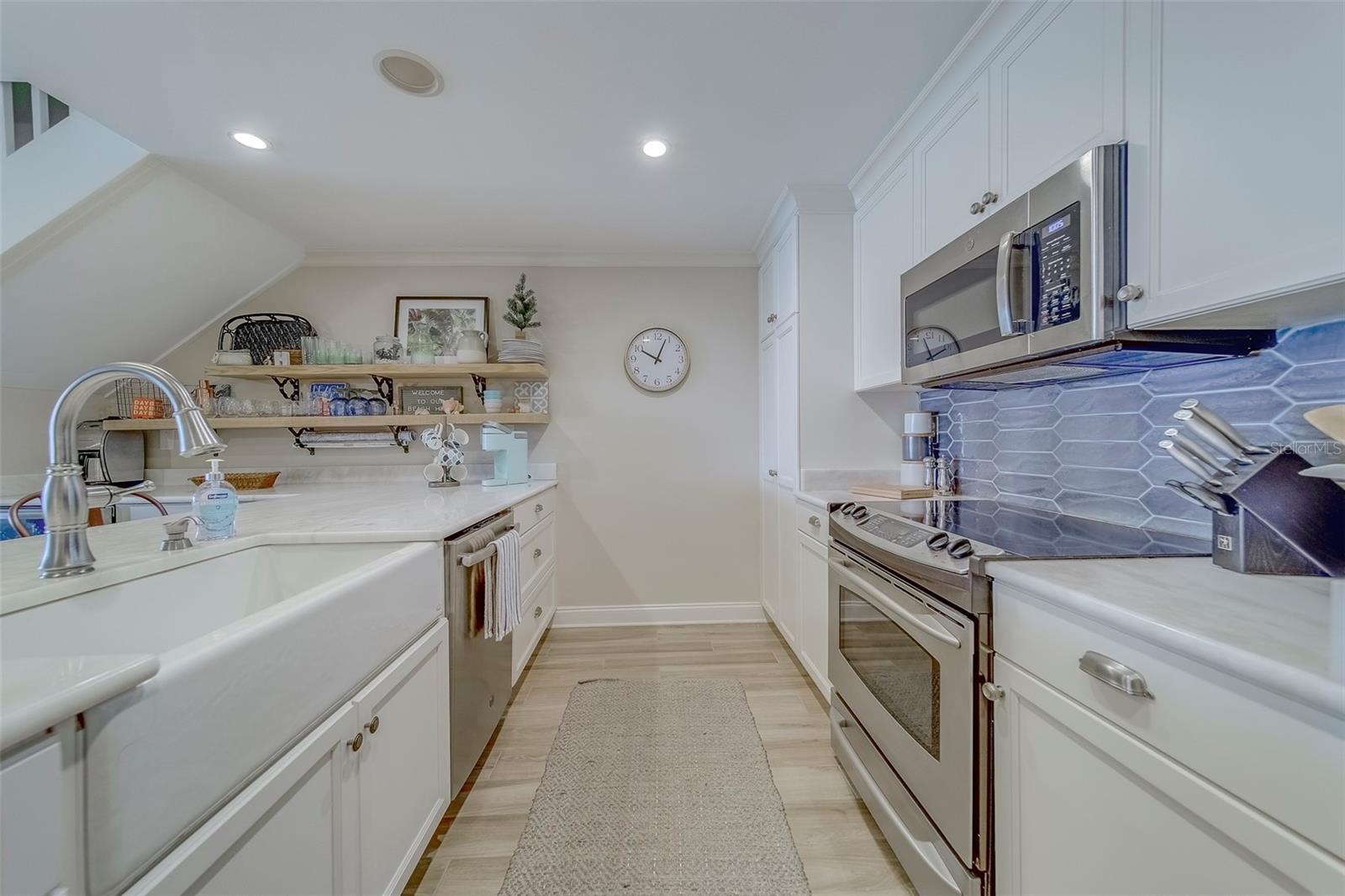 SOL Y SOMBRA CONDO - Residential Lease