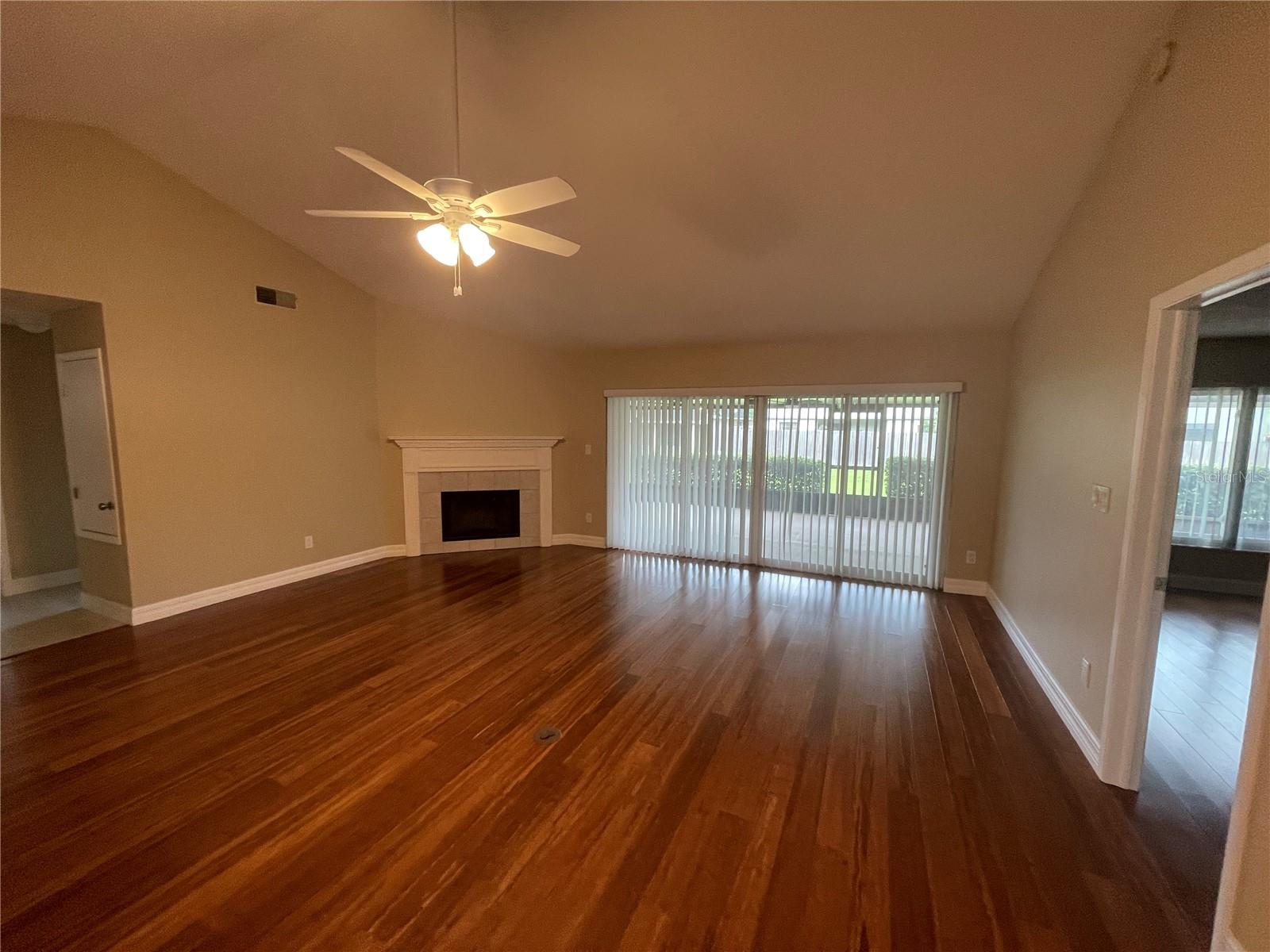 1576 CROSSBEAM DRIVE