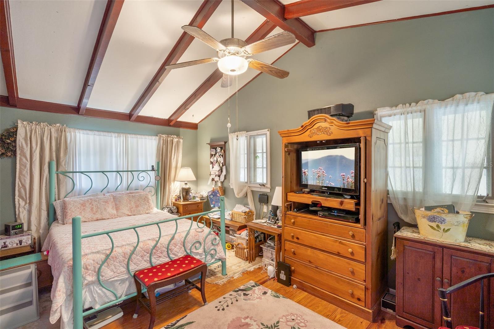 PINE VALLEY - Residential