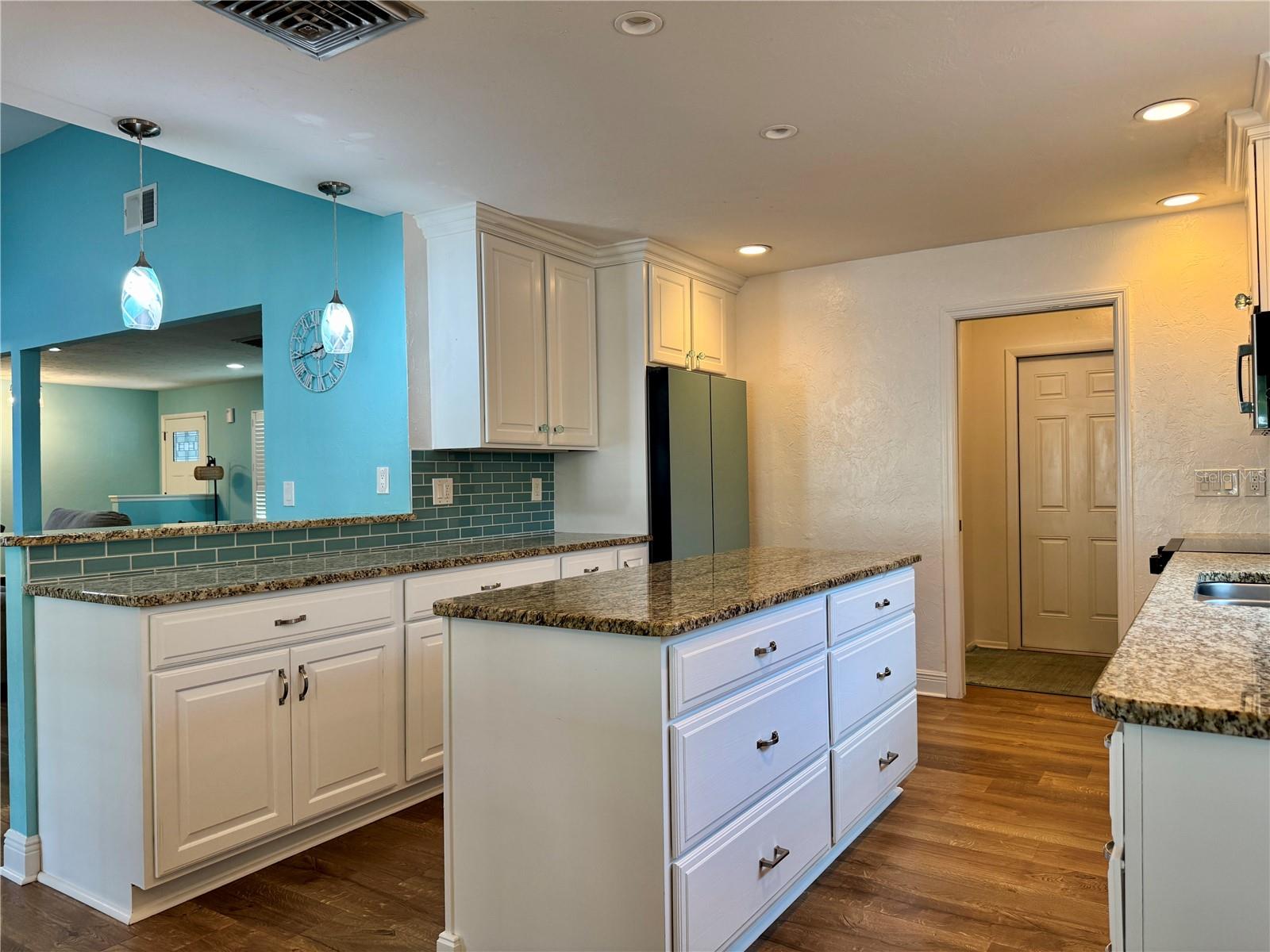 EL CONQUISTADOR VILLAGE II A - Residential