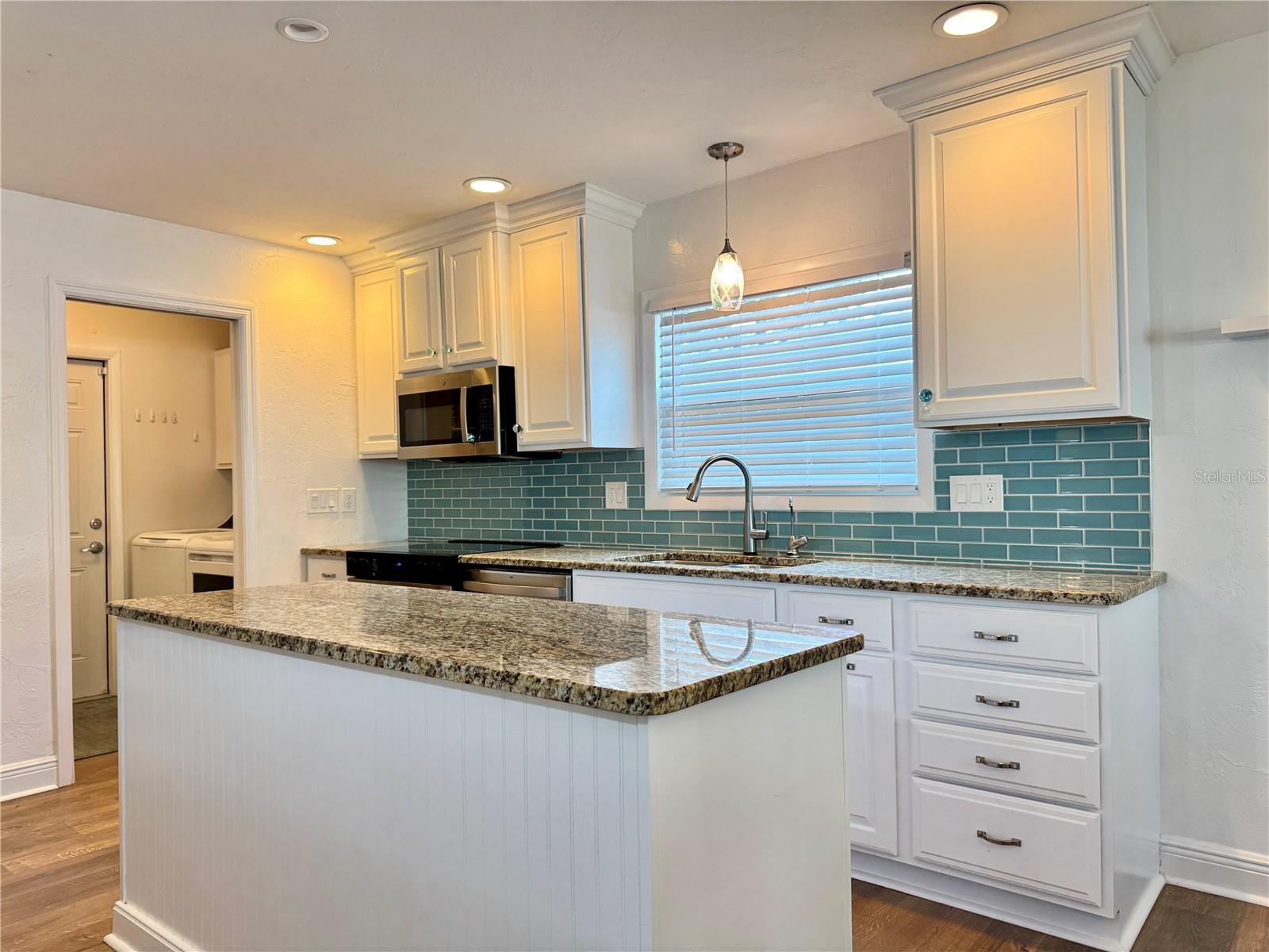 EL CONQUISTADOR VILLAGE II A - Residential