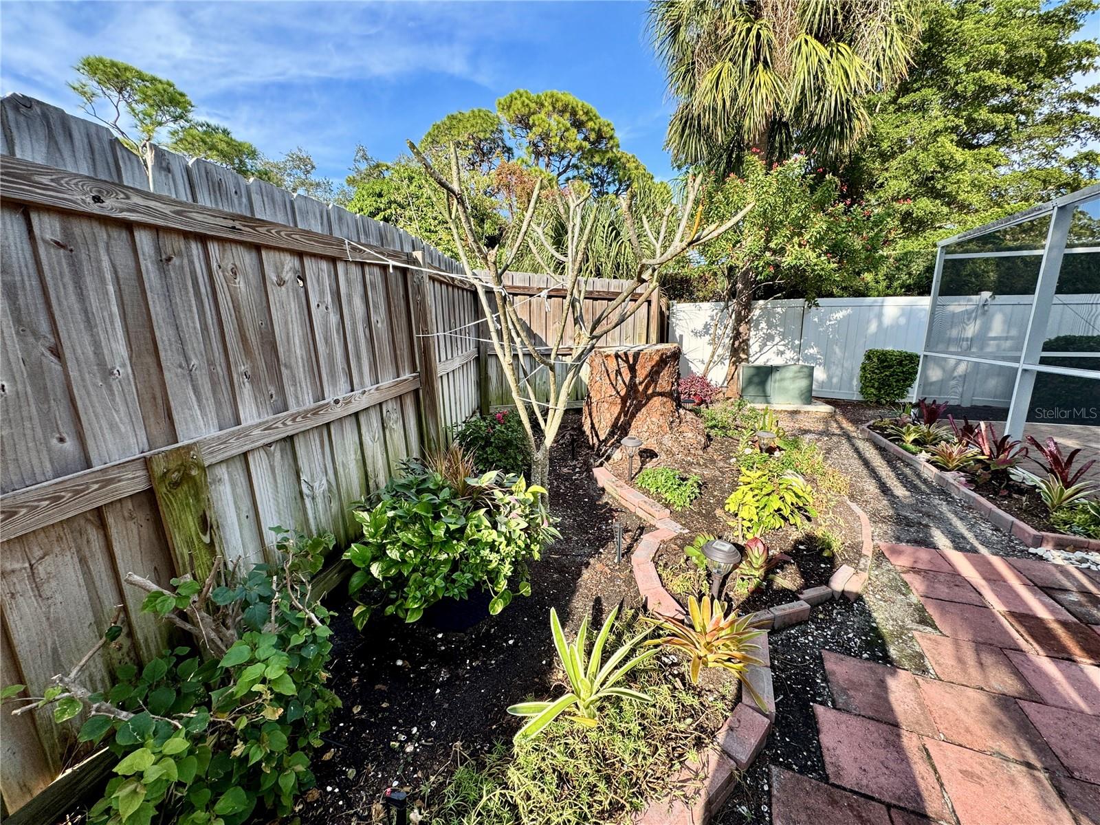 EL CONQUISTADOR VILLAGE II A - Residential