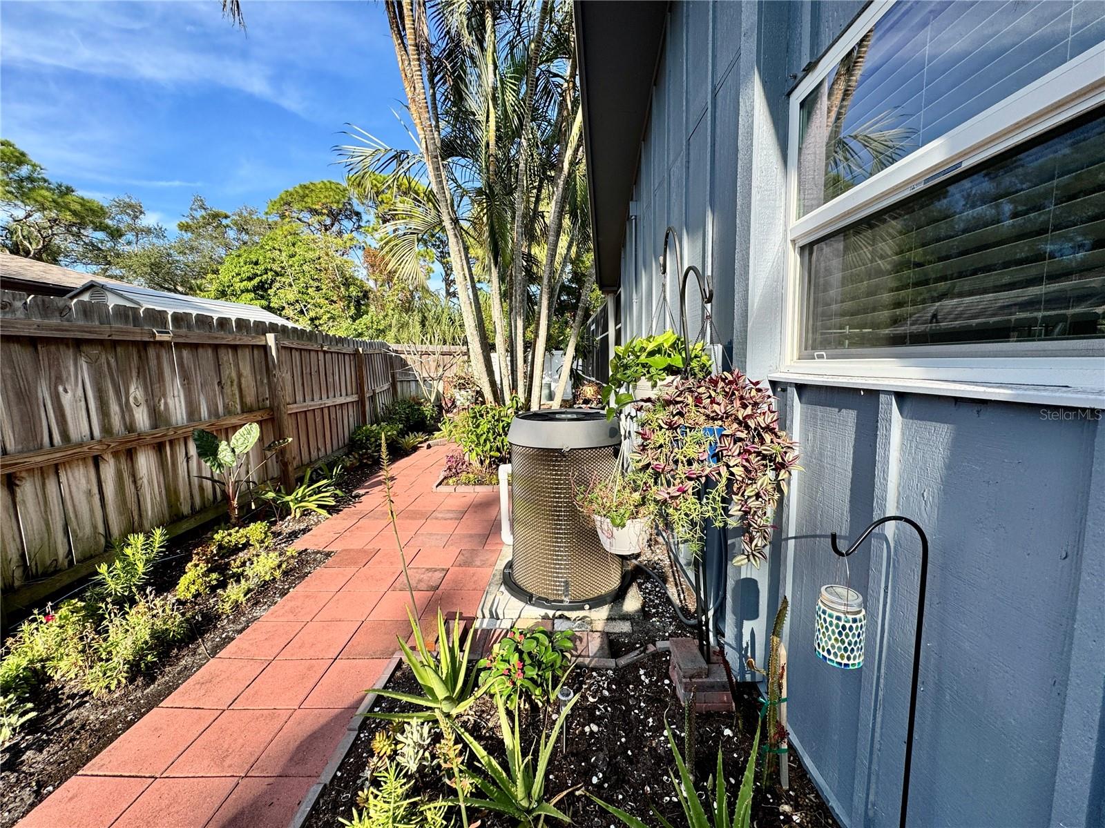 EL CONQUISTADOR VILLAGE II A - Residential