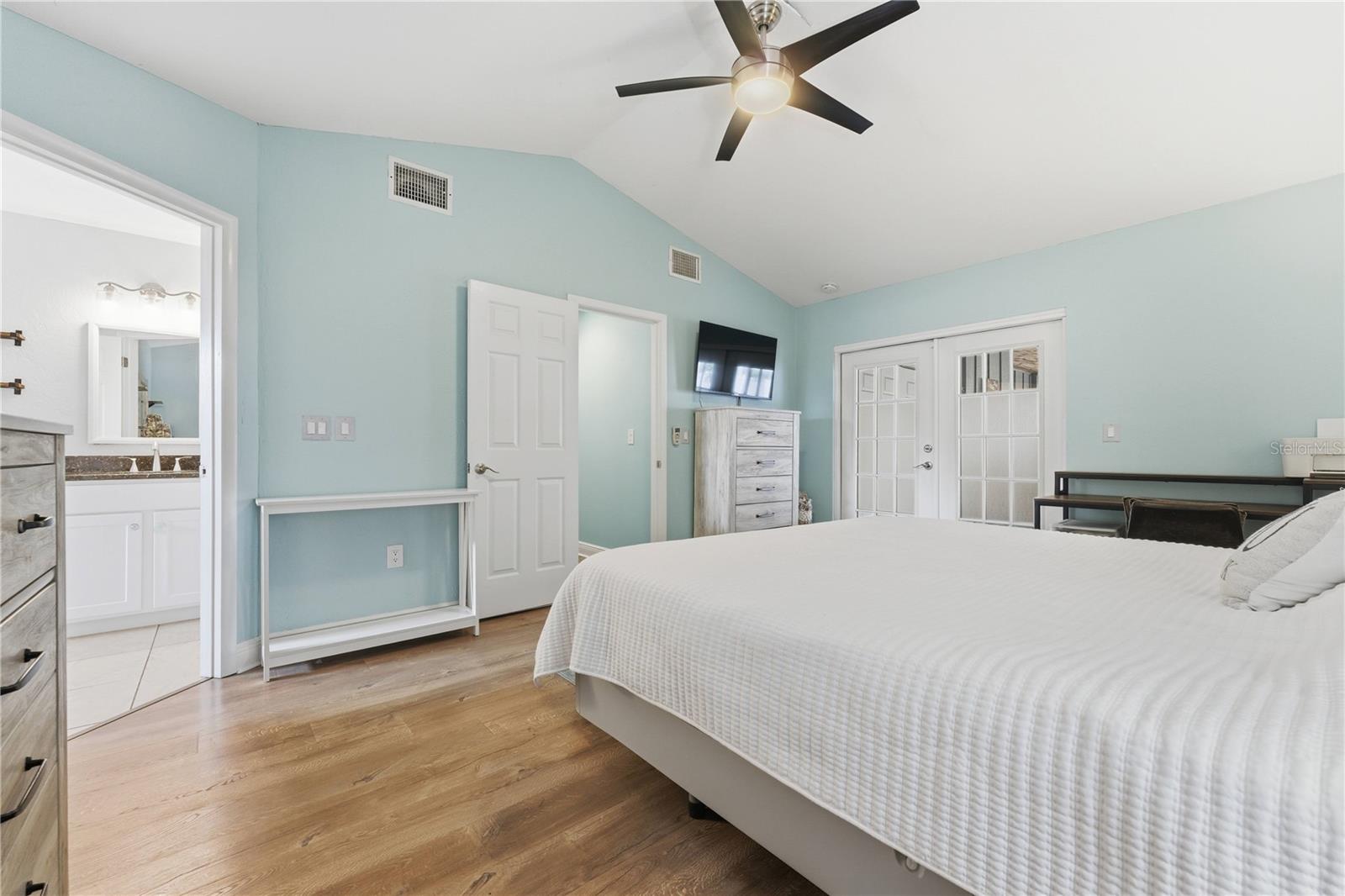 EL CONQUISTADOR VILLAGE II A - Residential