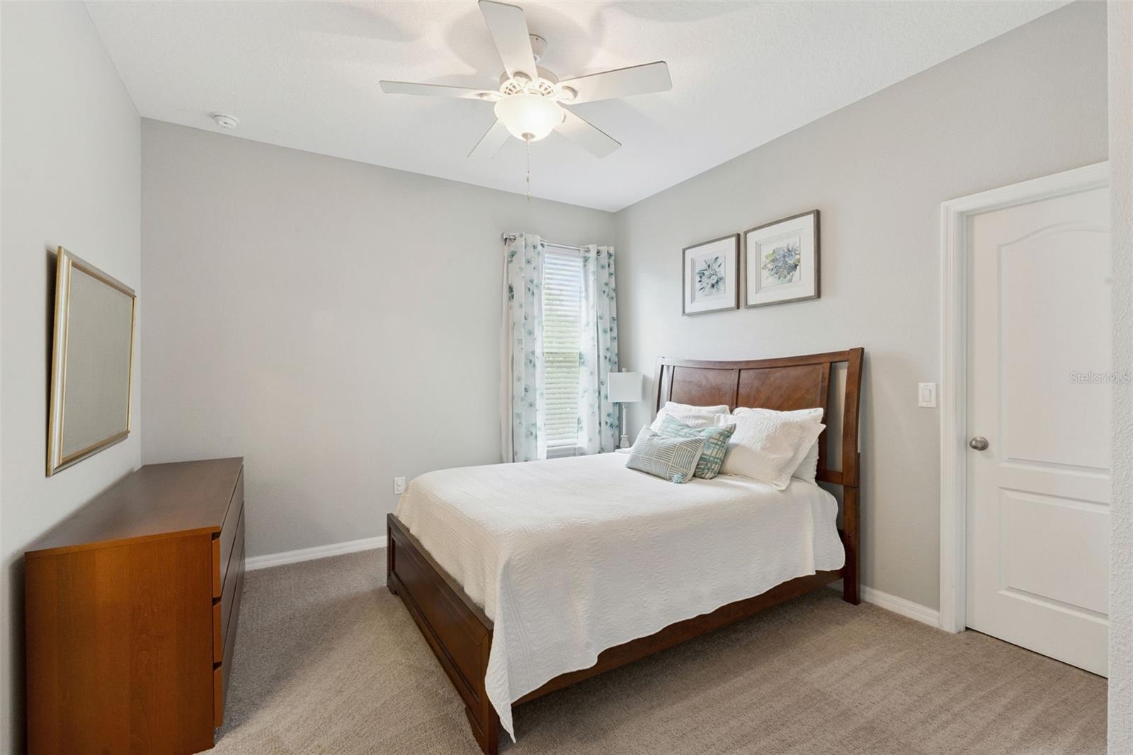 ROCK SPRINGS RIDGE PHASE - Residential