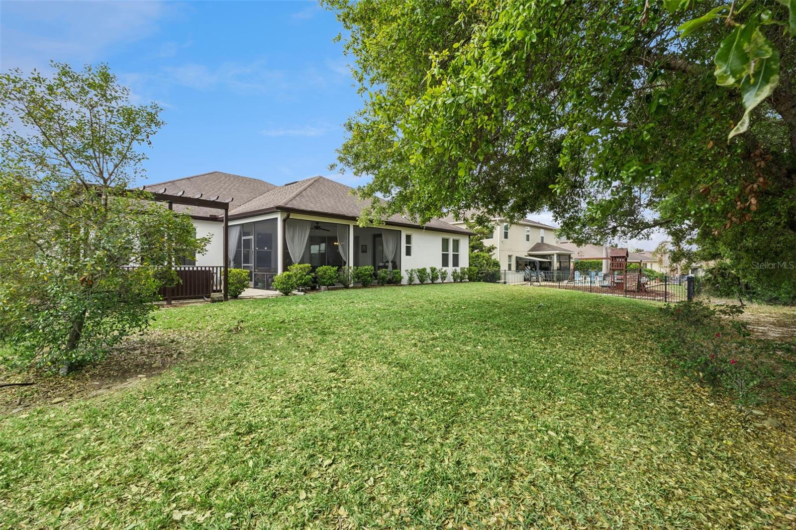 ROCK SPRINGS RIDGE PHASE - Residential