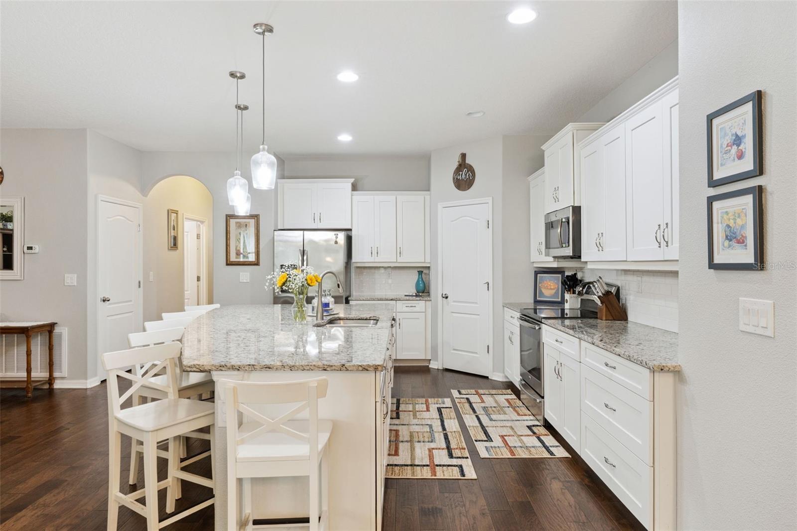 ROCK SPRINGS RIDGE PHASE - Residential