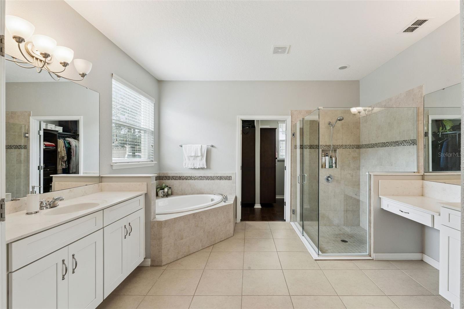 ROCK SPRINGS RIDGE PHASE - Residential