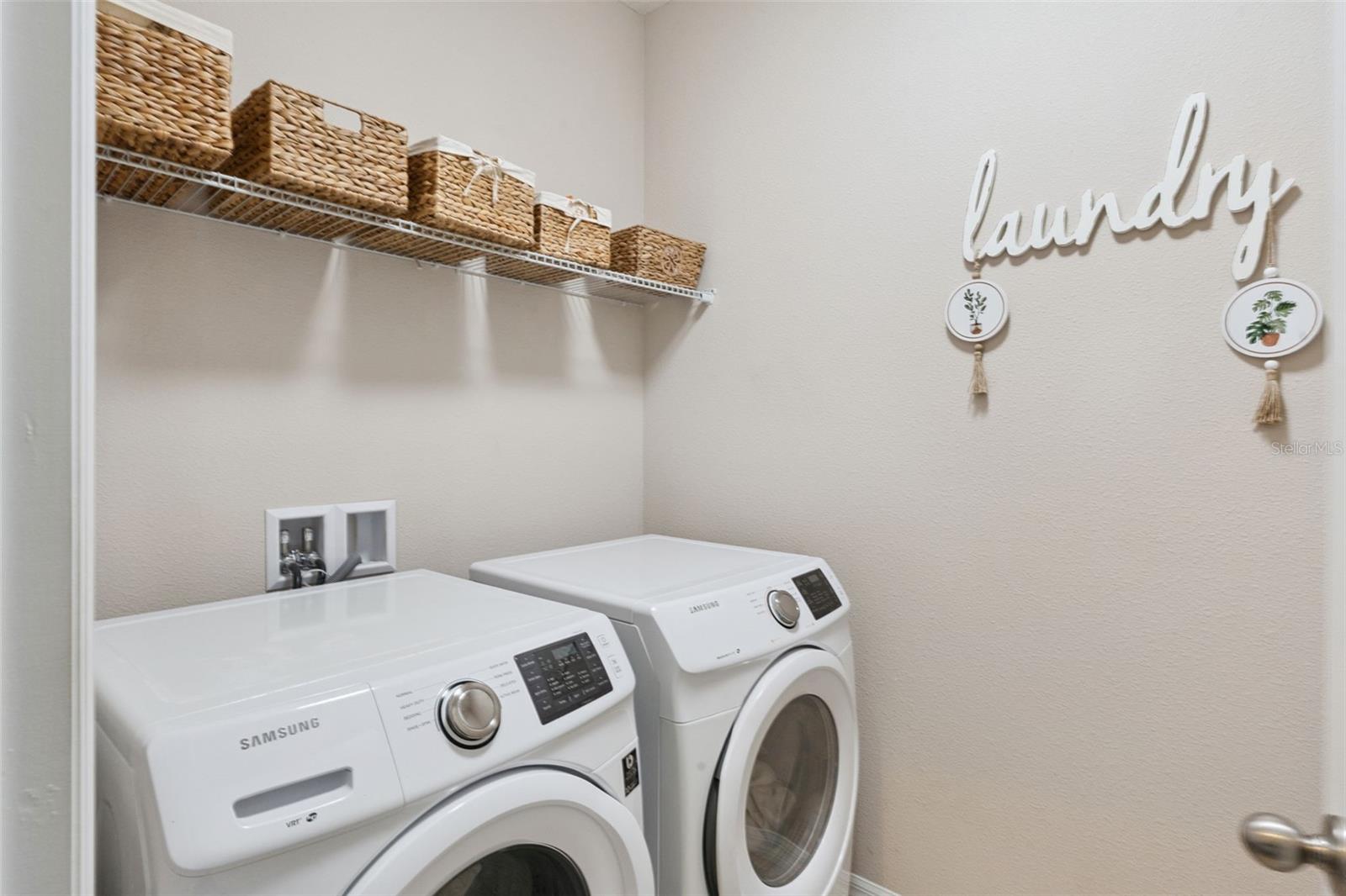 ROCK SPRINGS RIDGE PHASE - Residential