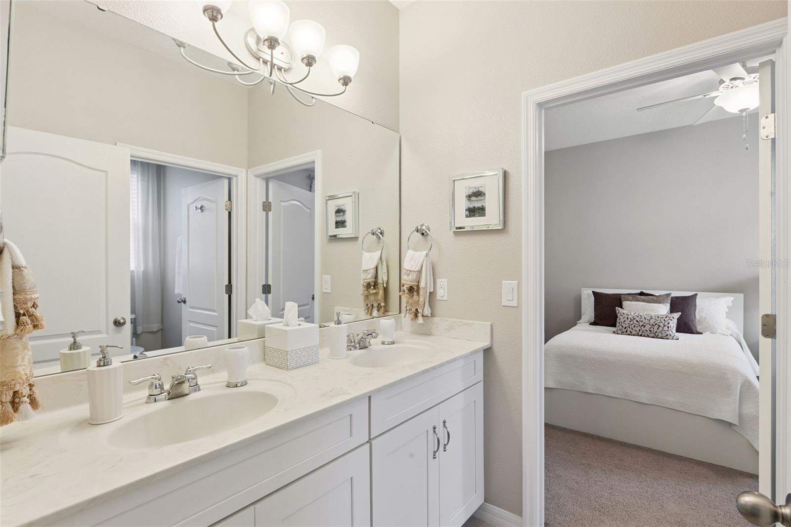 ROCK SPRINGS RIDGE PHASE - Residential