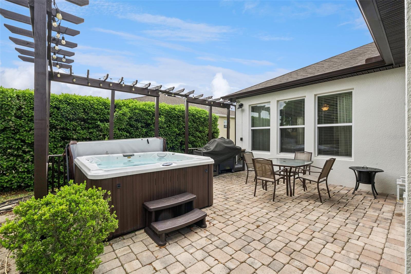 ROCK SPRINGS RIDGE PHASE - Residential